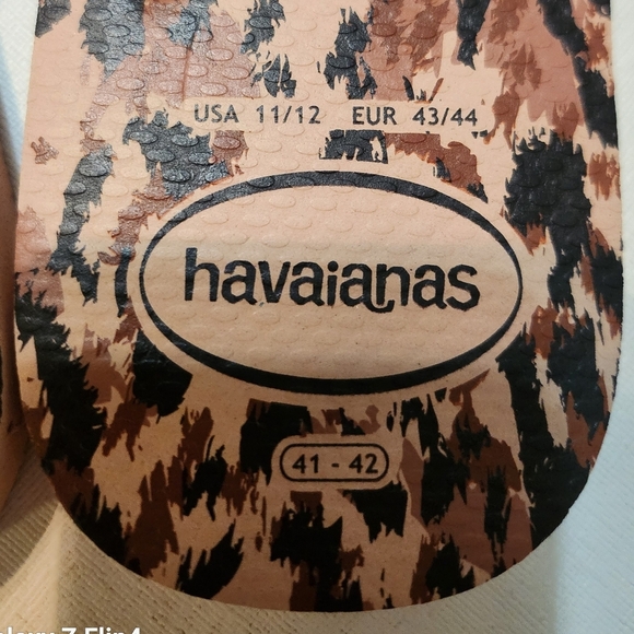 Havaianas Cheetah Print Sandals with Bronze Straps, Sz 11, EUC - Picture 2 of 11